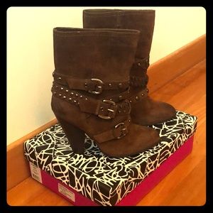 Lightly worn Steve Madden boots